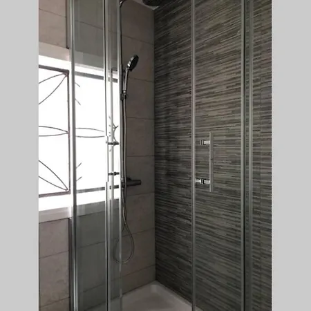 Appartement M3 Terrace. Cool 15 Min Center By Metro *