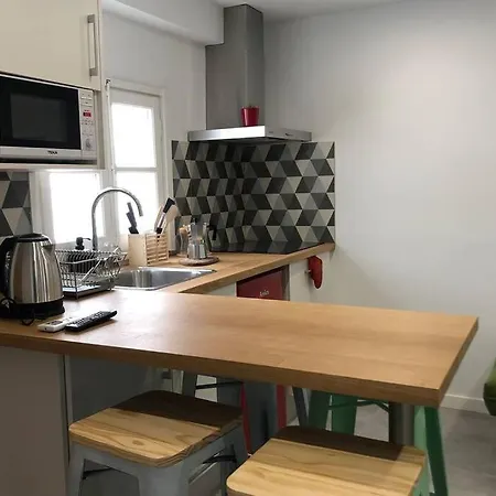 M3 Terrace. Cool 15 Min Center By Metro Appartement Esplugues de Llobregat